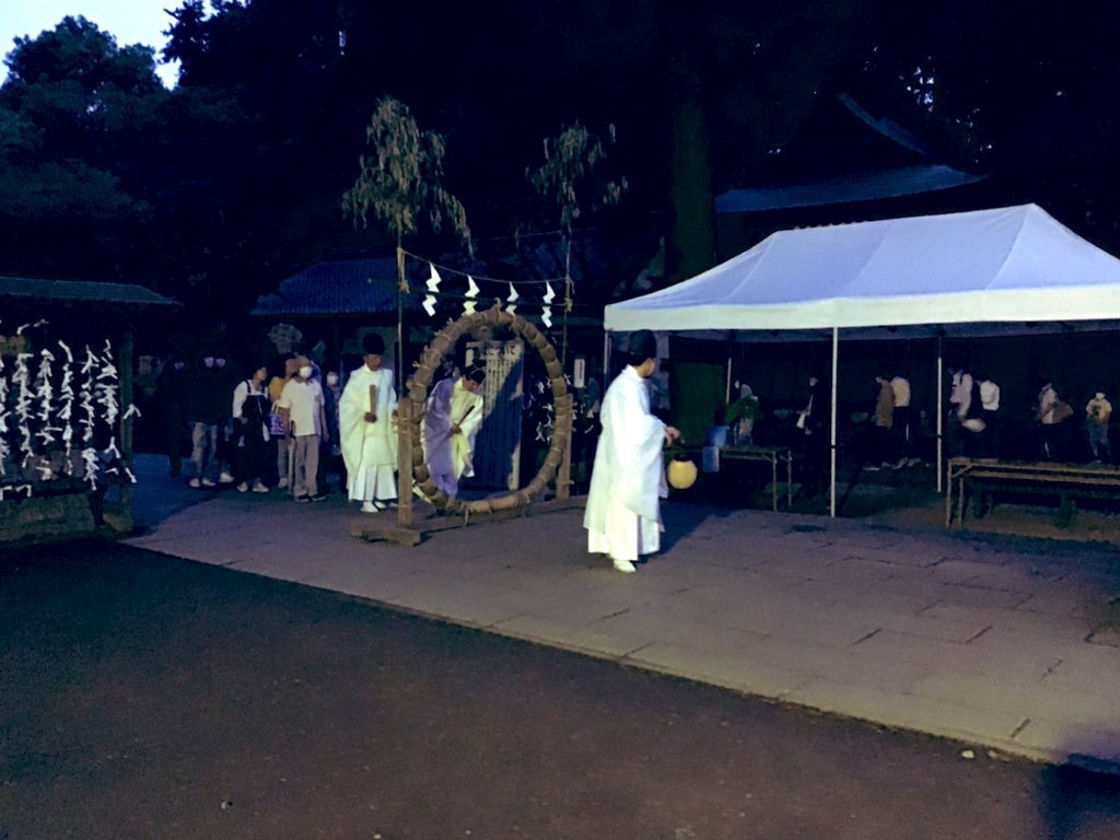 夏越しの大祓　茅の輪くぐり