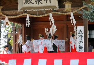 初の大祭・神楽